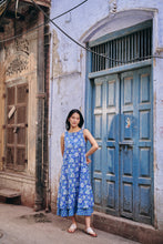 Load image into Gallery viewer, the KAFFIR midi - blue floral