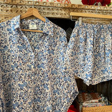 Load image into Gallery viewer, The PAPRIKA set - white and blue floral set