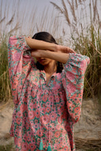 Load image into Gallery viewer, the MINT top - pink pastels floral