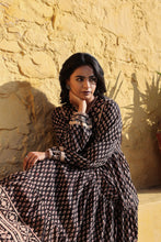 Load image into Gallery viewer, The Thyme Dress - black bagru