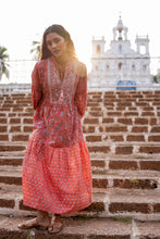 Load image into Gallery viewer, The WASABI midi -apricot w/ pink floral