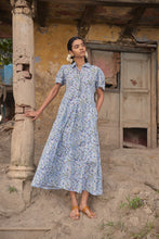 Load image into Gallery viewer, the MALABAR maxi - blue floral