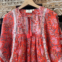 Load image into Gallery viewer, the MINT top - coral pink floral