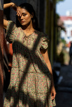 Load image into Gallery viewer, the CILANTRO mini - pea green w/ fuchsia pink floral