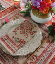 Load image into Gallery viewer, GIETHOORN Napkins - Beige & orange floral (set of 6)