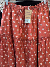 Load image into Gallery viewer, the CINNAMON skirt - terracotta butis