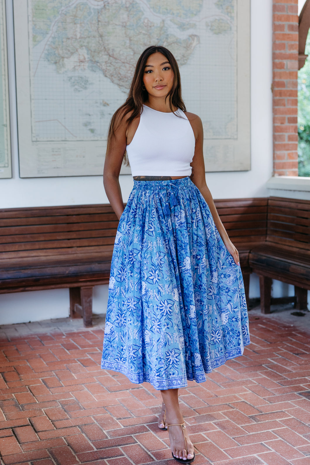 Panelled skirt with pockets - blue floral