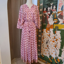 Load image into Gallery viewer, the MINT top - pink zigzag