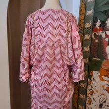Load image into Gallery viewer, the MINT top - pink zigzag