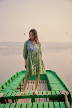 Load image into Gallery viewer, The NUTMEG mini - green with blue