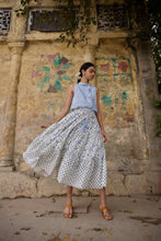 Load image into Gallery viewer, the BASIL top - light blue