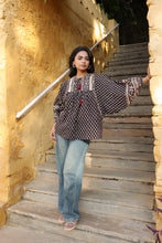 Load image into Gallery viewer, the MINT top - black bagru