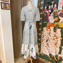 Load image into Gallery viewer, CINNAMON skirt - white w/ blue butis