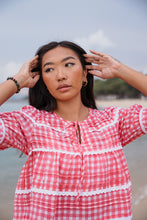 Load image into Gallery viewer, the MACE top - pink checks cotton linen