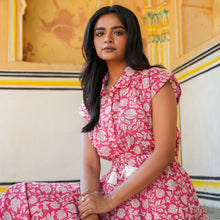 Load image into Gallery viewer, the Godet Skirt - magenta w/ white floral