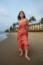 Load image into Gallery viewer, the SENF maxi - apricot w/ pink floral