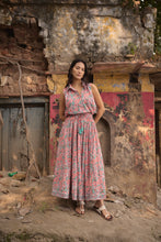 Load image into Gallery viewer, the PANELLED skirt - soft pink floral with lurex