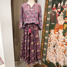 Load image into Gallery viewer, Panelled skirt with pockets - deep purple w/ pink mustard floral