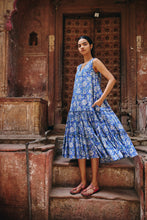 Load image into Gallery viewer, the JASMINE midi - blue floral
