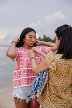 Load image into Gallery viewer, the MACE top - pink checks cotton linen