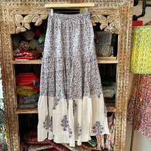 Load image into Gallery viewer, the TIERED maxi skirt - blue brown floral