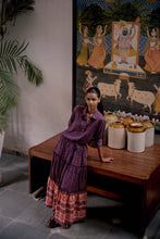 Load image into Gallery viewer, The CINNAMON skirt - vintage NAVY with red buti