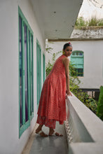 Load image into Gallery viewer, The CURRY wrap - coral & pink floral
