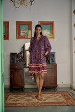 Load image into Gallery viewer, the CHILLI mini - vintage navy with red floral