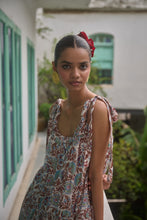 Load image into Gallery viewer, the SAGE Maxi - white with brown and pink floral