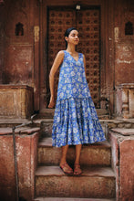 Load image into Gallery viewer, the JASMINE midi - blue floral