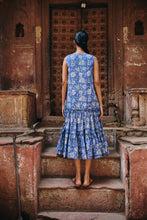 Load image into Gallery viewer, the JASMINE midi - blue floral