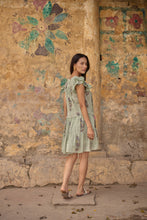 Load image into Gallery viewer, the CILANTRO mini - soft green stripes with buta