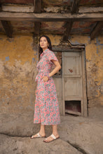 Load image into Gallery viewer, the PARSLEY MIDI dress - soft pink floral