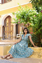 Load image into Gallery viewer, the CILANTRO midi - green with yellow floral