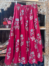 Load image into Gallery viewer, the Godet Skirt - dark red w/ grey floral