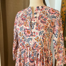 Load image into Gallery viewer, The Pepper maxi - white with pink brown floral