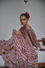 Load image into Gallery viewer, The CHILLI maxi - brown with red and pink floral