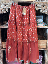 Load image into Gallery viewer, the CINNAMON skirt - terracotta butis