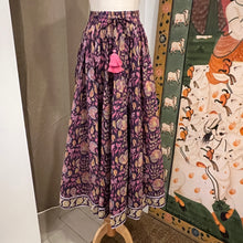 Load image into Gallery viewer, Panelled skirt with pockets - deep purple w/ pink mustard floral