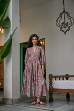 Load image into Gallery viewer, the ANISE midi - brown with red and pink floral