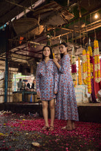 Load image into Gallery viewer, The WRAP skirt - white with blue red floral
