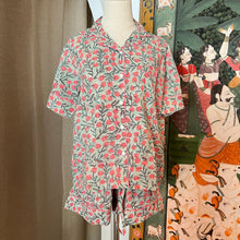 Load image into Gallery viewer, Pyjamas shorts set - light green w/ pink floral