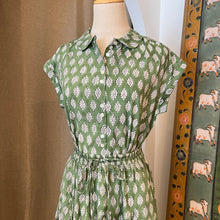 Load image into Gallery viewer, Sesame top - green butis