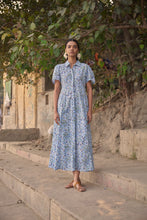 Load image into Gallery viewer, the MALABAR maxi - blue floral