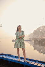 Load image into Gallery viewer, the SAFFRON mini - green stripes with buta