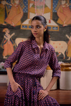 Load image into Gallery viewer, The BASIC shirt - Vintage NAVY with red butis