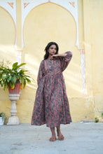 Load image into Gallery viewer, The NUTMEG midi - Charcoal grey w/ Fuschia floral