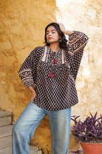 Load image into Gallery viewer, the MINT top - black bagru