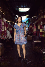 Load image into Gallery viewer, The DILL skirt - blue red floral