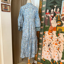 Load image into Gallery viewer, The WASABI midi - soft blue floral